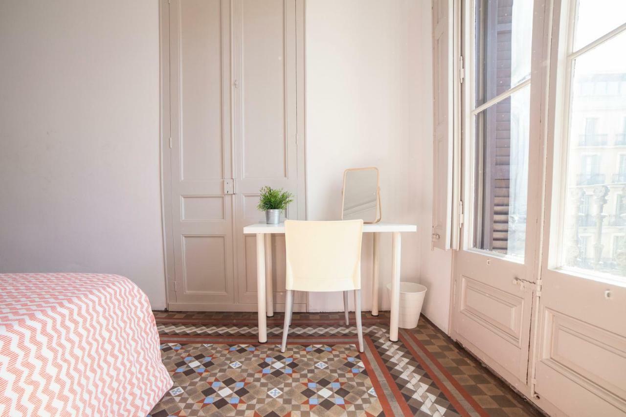 B21-Apartamento Modernista Para Grupos Barcelona Exterior photo